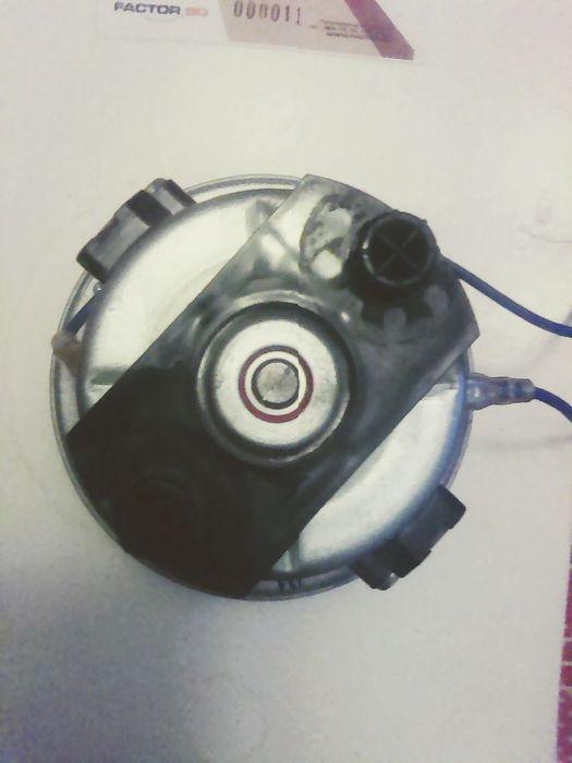 Продавам мотор за прахосмукачка Ровеента