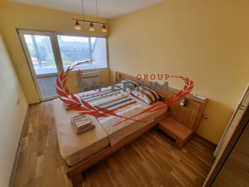 Дава се под наем Тристаен апартамент в Варна, Гръцка махала - 130 кв.м за 918 € - Снимка #10