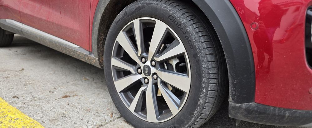 Vand Pirelli 215/50/r18 96 v