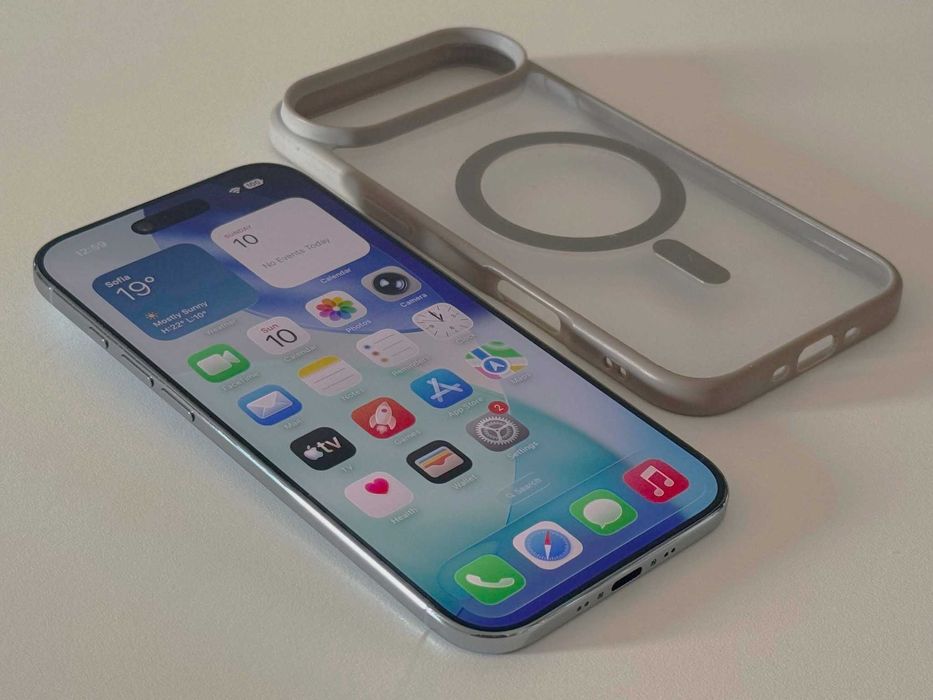 Бартер! Гаранция! Като НОВ! iPhone ( 17 ) Air Sky Blue (Небесно Синьо)