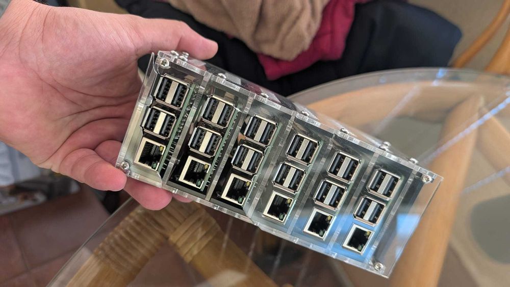 Raspberry Pi 3B+  6 броя в кутия с охлаждане