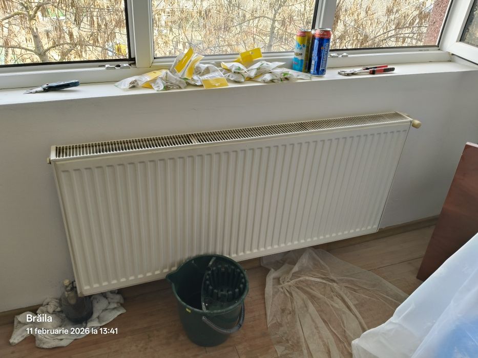 Vând calorifer de 1400 pe 600 - oțel.