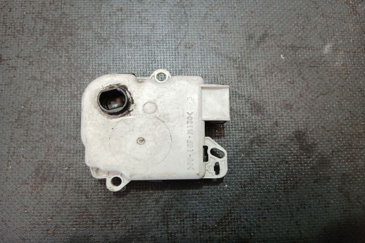 Motoras stergator luneta VP5NEH-19E616-DC VP5NEH-19E616-DC Nissan Nav