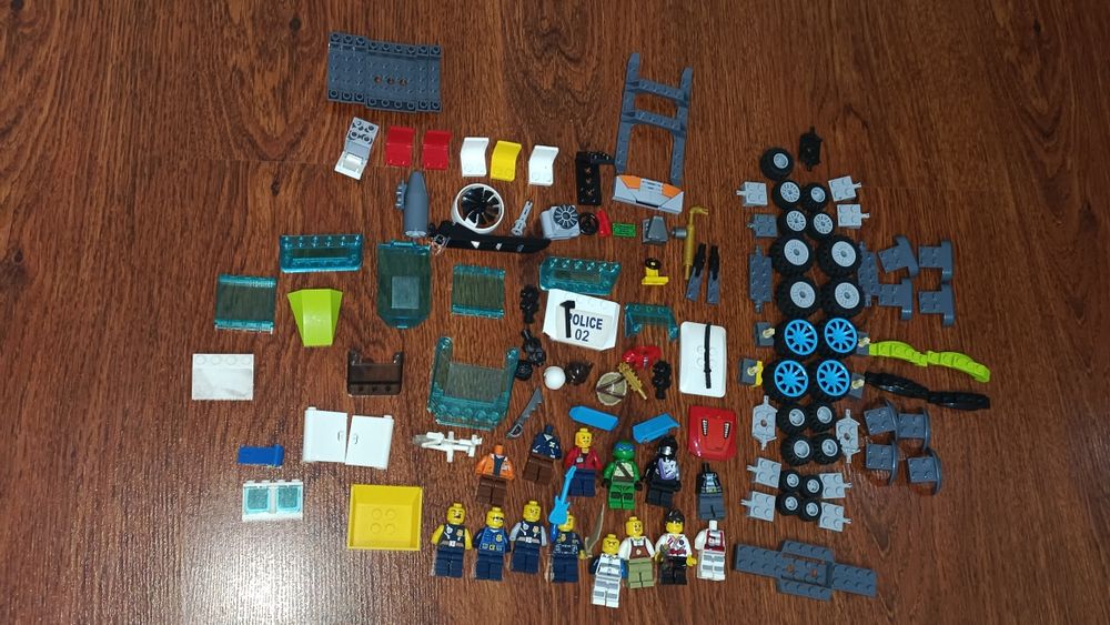 Лего 1 коробка ..