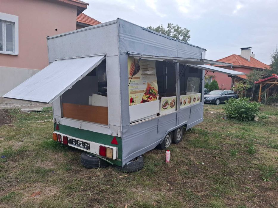 Каравана за бързо хранене