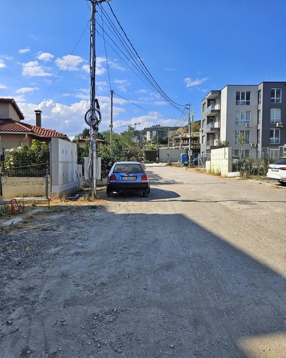 Продавам Паркоместа гр.Варна,м-т Пчелина