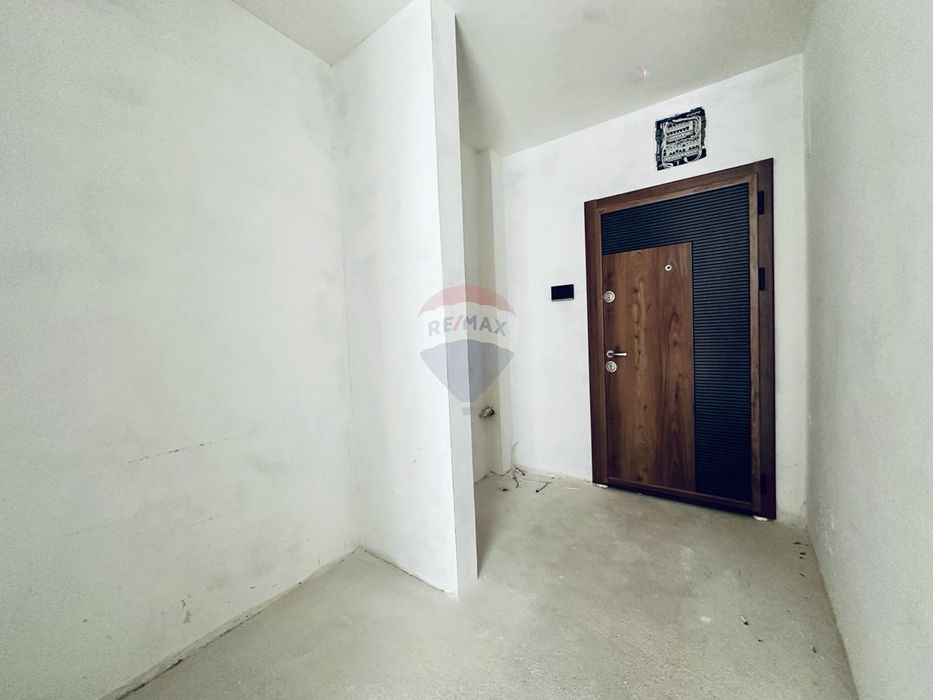 Продава се Четиристаен апартамент в Варна, Бриз - 179 кв.м за 1900 €/кв.м - Снимка #1