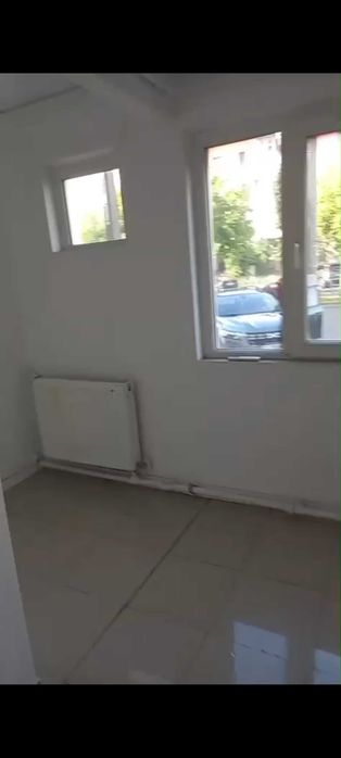 Spațiu comercial de închiriat Craiovita Noua zona Orizont Niela