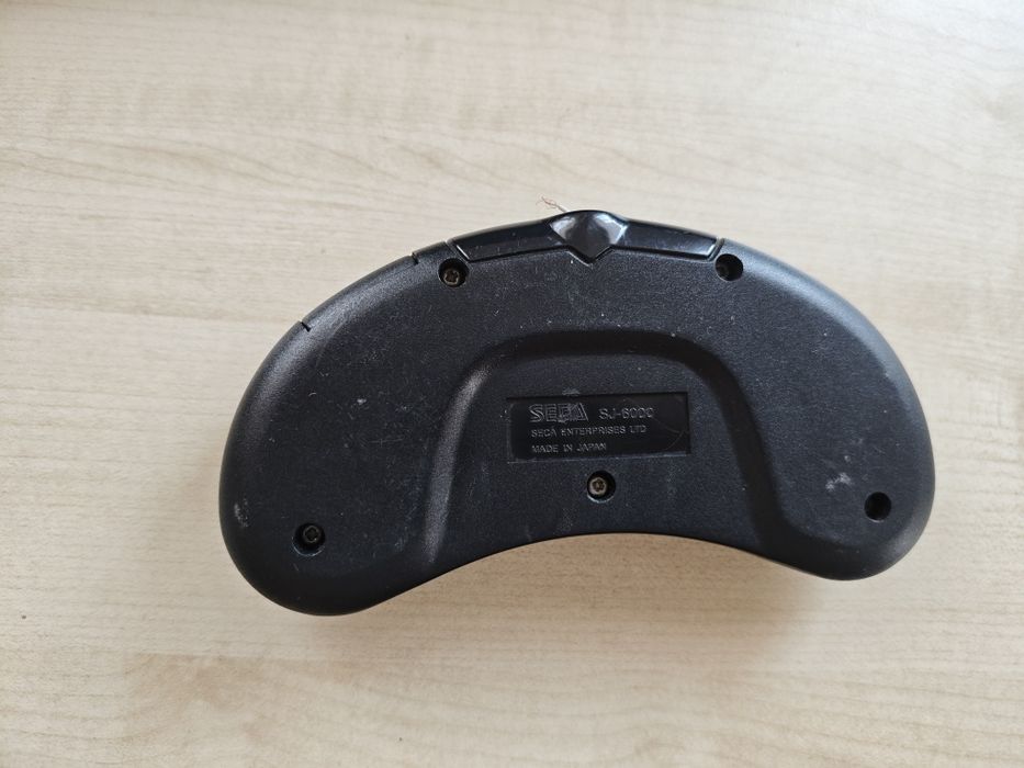 Controller Mega Drive/Genesis cu 6 butoane