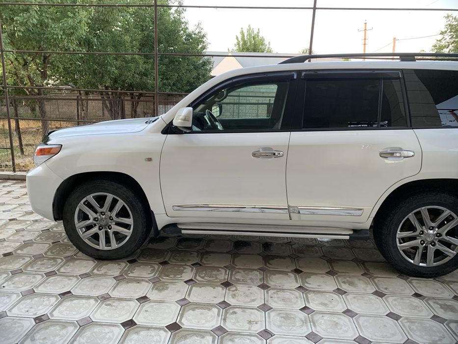 Запчасти на крузак 200