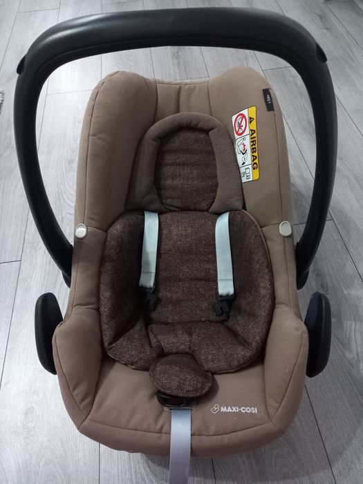 Vând scoică maxi cosi