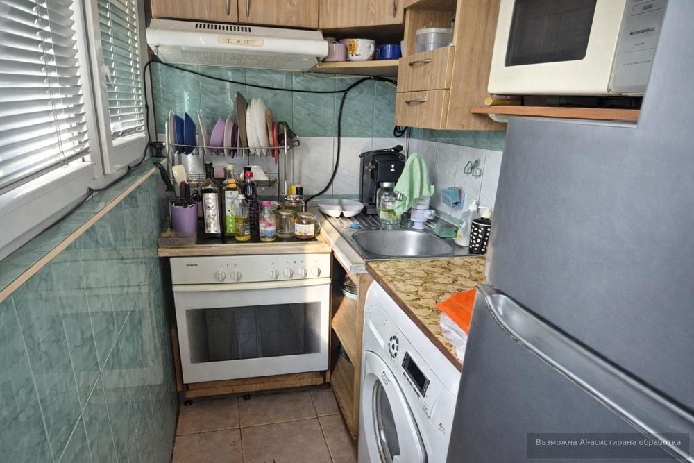 Дава се под наем Двустаен апартамент в София, Люлин 8 - 79 кв.м за 598.23 € - Снимка #3