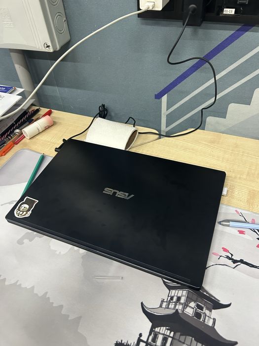 Ноутбук LENOVO laptop