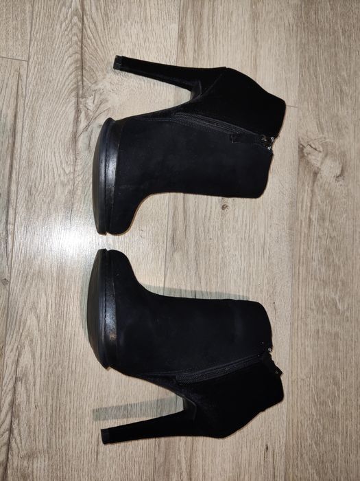 Cizmulițe negre Zara