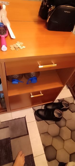 Продам прихожую.