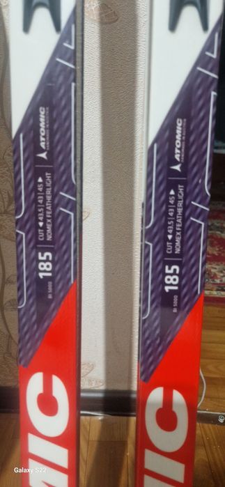 Топовые лыжи Атомик редстер