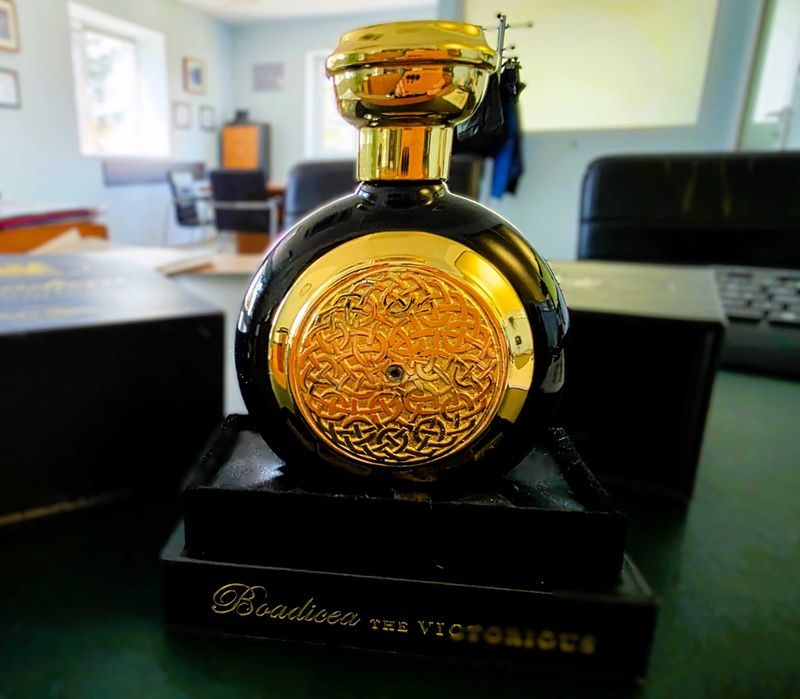 Boadicea The Victorious Carbon Sapphire