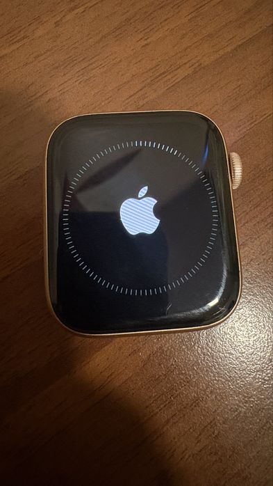 Apple Watch Series 6 – 100% батерия, ТОП състояние, СПЕШНО