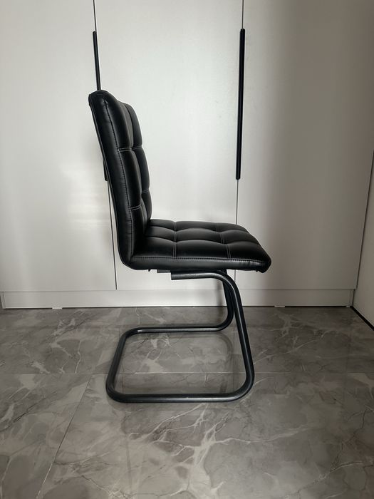 Продам стул кожанный