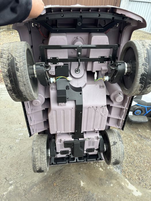 Продам детскую машинку