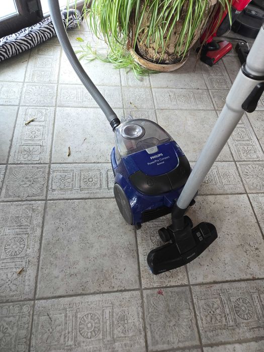 Прахосмукачка Phillips Power Pro compact Animal