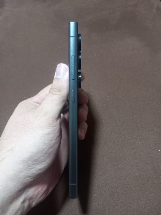 Vand Samsung S24 Ultra impecabil