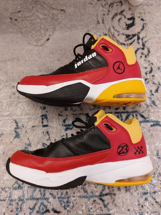 Pantofi sport JORDAN MAX AURA 3 SE-GRD BG Unisex, mărimea 37.5