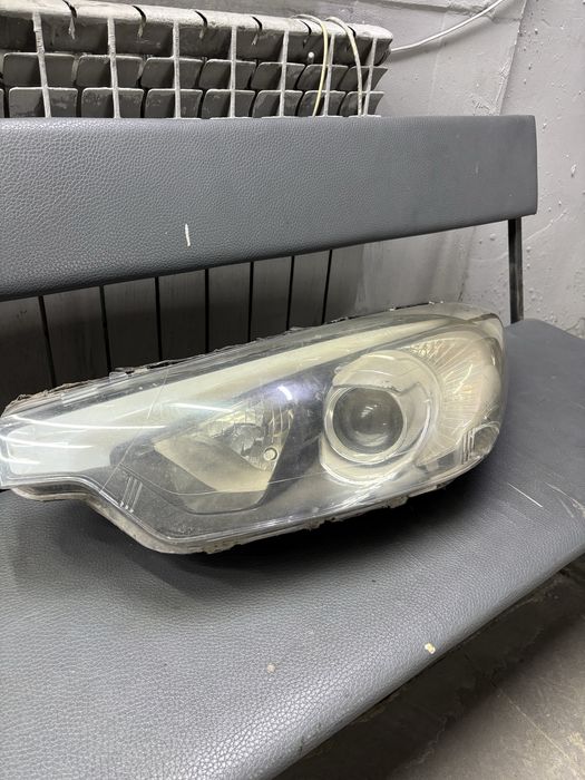 Фара на Kia cerato 2013 г