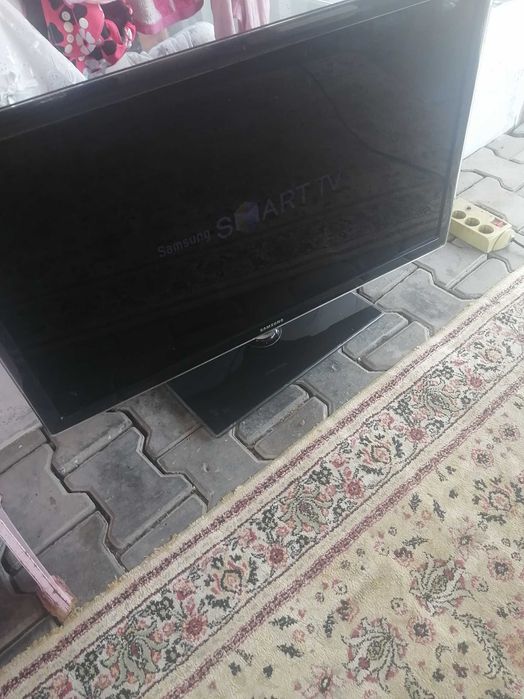 Продам телевизор samsung