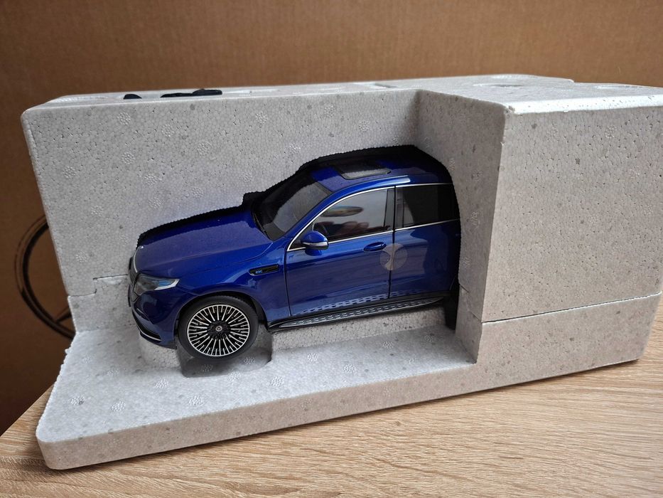 Macheta EQC, 400, AMG Line, 4MATIC,  1:18
