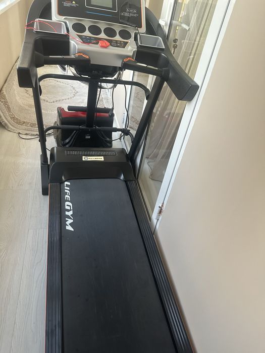 Беговая дорожка LifeGYM