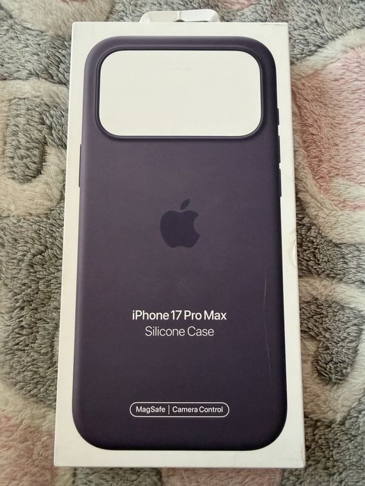 Продавам оригинални калъфи за Iphone 17 pro и 17 pro max-40евро