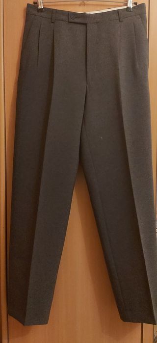 Мъжки костюм на модна къща Агресия