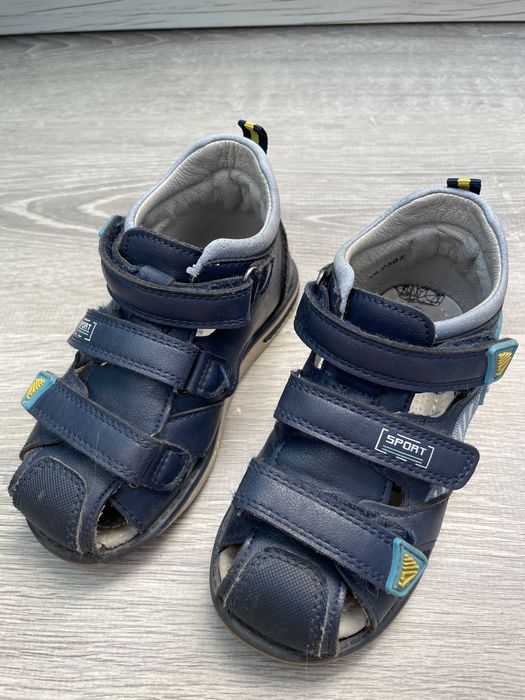 Продам сандали синего цвета