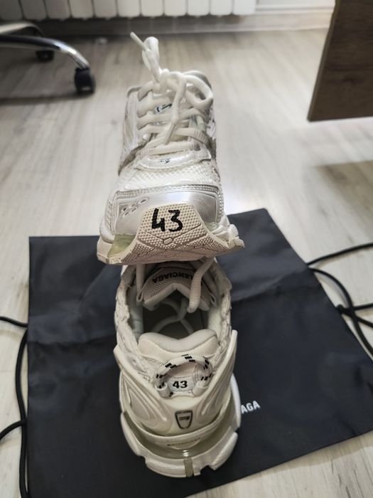 Balenciaga runners white 43