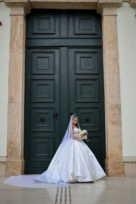 Rochie de mireasă – pentru vânzare sau închiriere