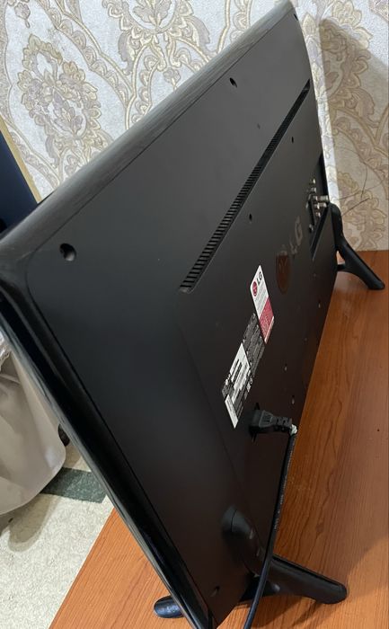 Телевизор LG32LB552U