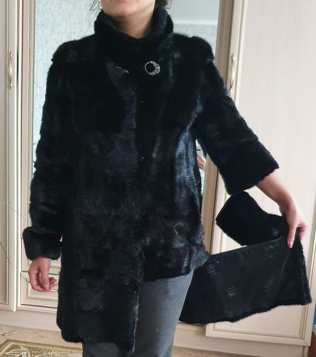 Продам шубу норковую