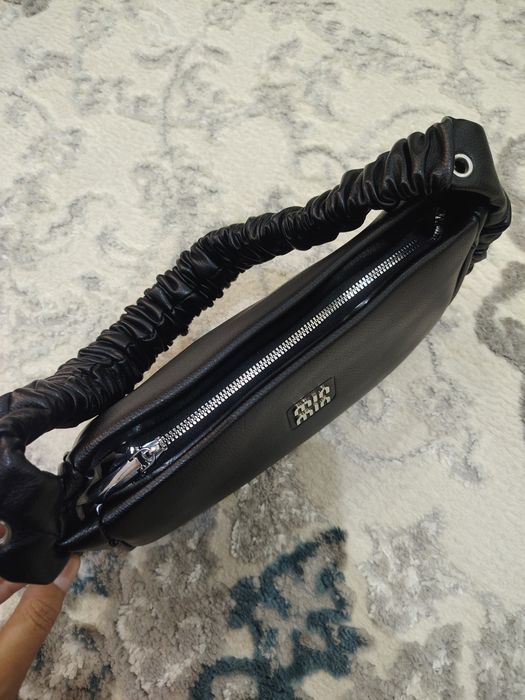 Ayollar sumkasi yangi