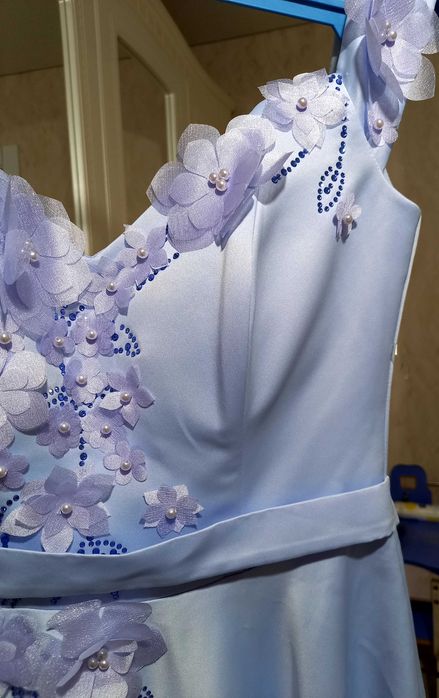 Продам вечернее и свадебное платье