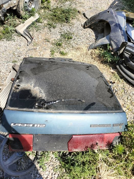 ВАЗ-2112ге арткы багаждын есыгы