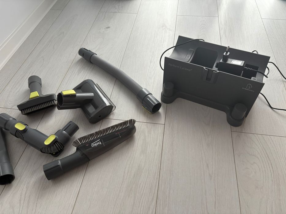 Accesorii/doc incarcare aspirator vertical Beko