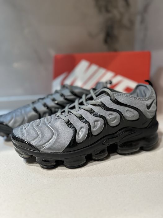 Nike Air Vapormax Plus "Cool Grey Black"