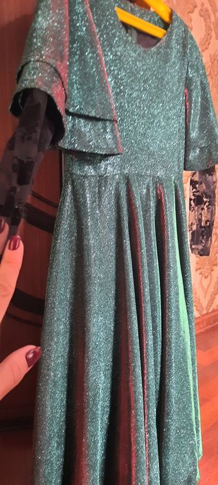 Платьице на милых девочек подростков