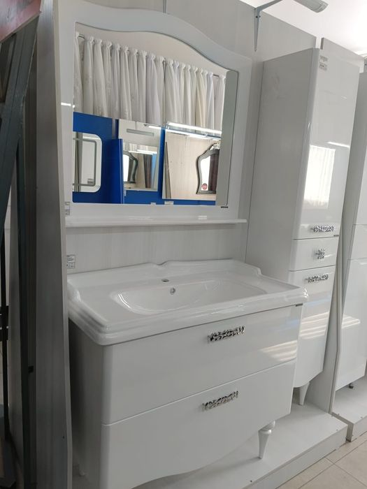 Продам мебель в ванную комнату