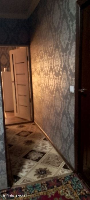 Uy sotiladi 3 xonali kvartira