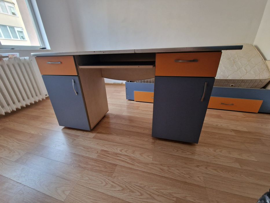 Birou 1.55m x 0.36m x 0.89m