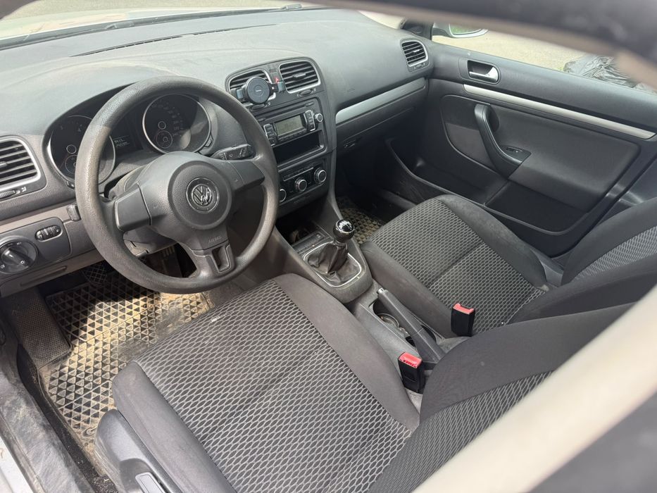 Vw Golf 6 - Motor 1.6 TDI - Euro 5 - AN 2011 - 240000 Km Reali - Adus Acum - Pret 2300€