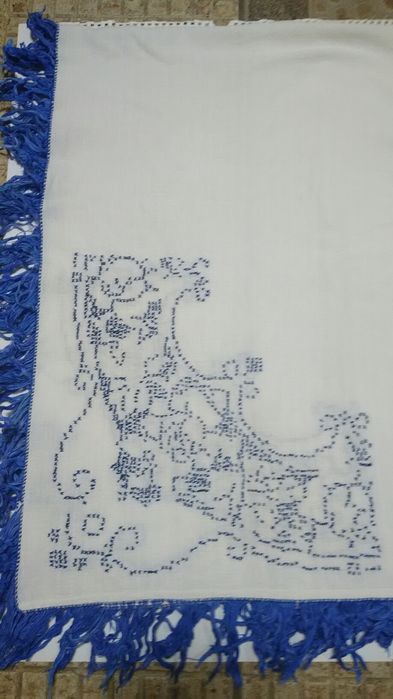 Старинни кенарени покривки и месали