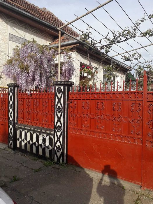 Vând casă cu teren 33 ari în Satu Mare zona Barițiu